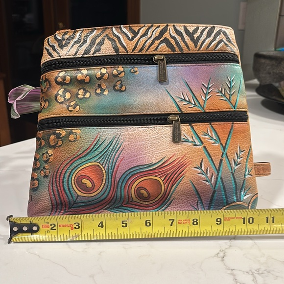 Anuschuka CrossBody NWOT Handpainted purse. - Picture 7 of 8